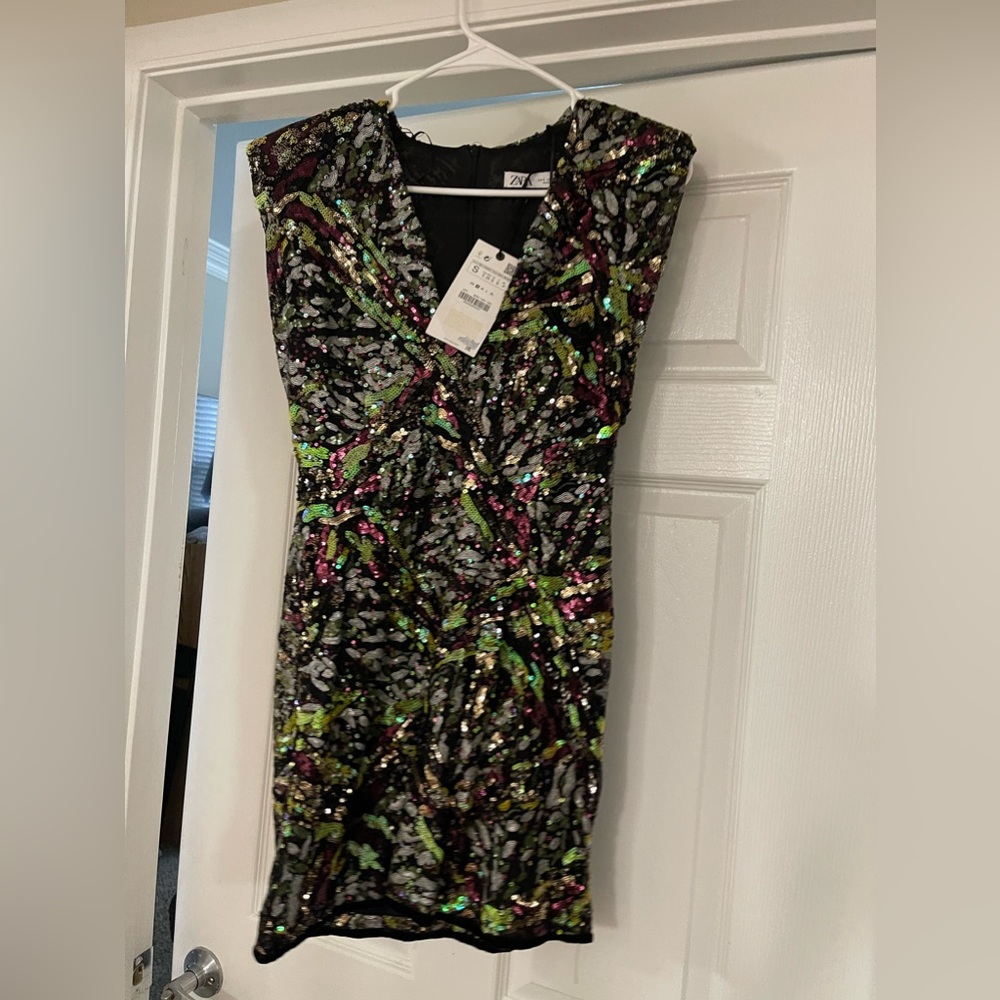 Brand new, nice for party